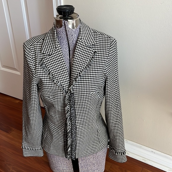 Houndstooth blazer with beads and pearl buttons - Picture 5 of 15
